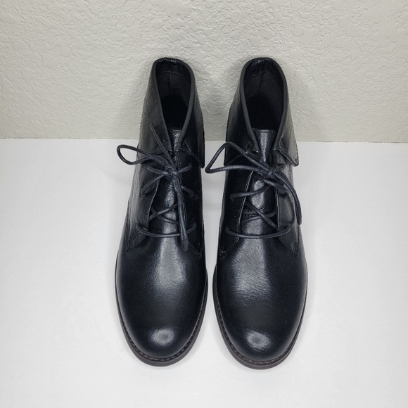 Steve Madden Women's Black Leather Chukka Stingrei Fold-Over Ankle Boots Size 8M - Picture 2 of 10